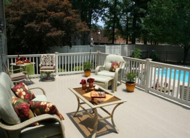 deck_white_railing